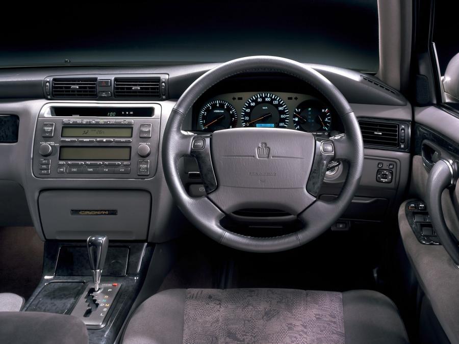  Toyota Crown Athlete 1999 года  (фото 6 из 17)